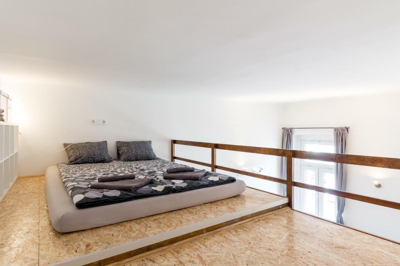 Flexible Selfcheckins 13 & 14 - Le Petit & Le Grand Zagreb - Centre - New - Apartments Repinc Экстерьер фото
