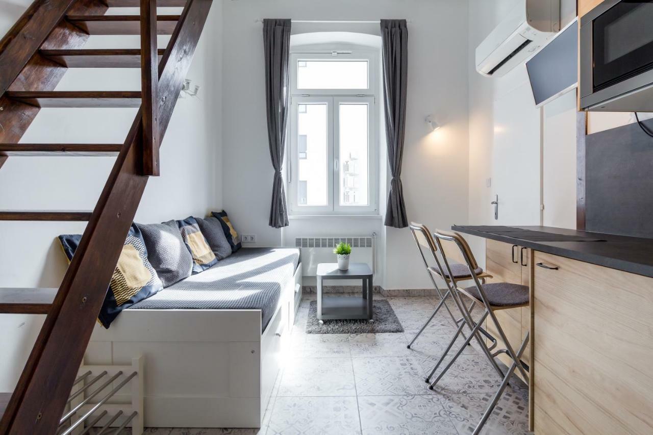 Flexible Selfcheckins 13 & 14 - Le Petit & Le Grand Zagreb - Centre - New - Apartments Repinc Экстерьер фото